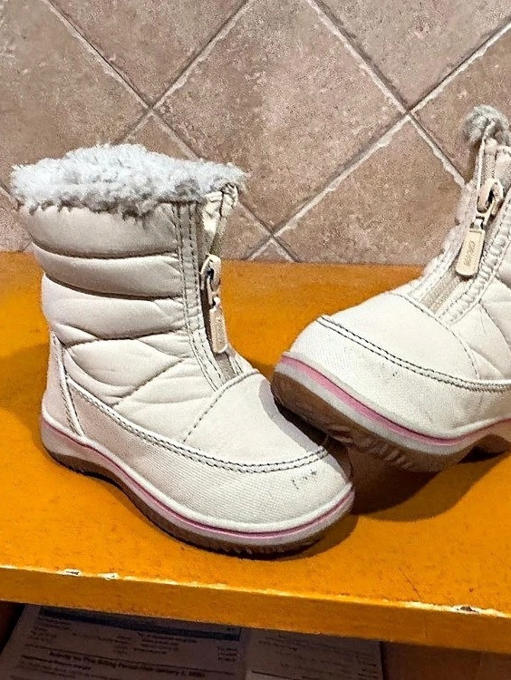 Khombu White Winter Boots